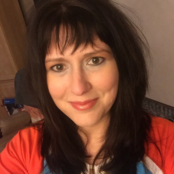 Meet your Posher, Autumn! :) Poshmark Ambassador - Picture 1 of 1